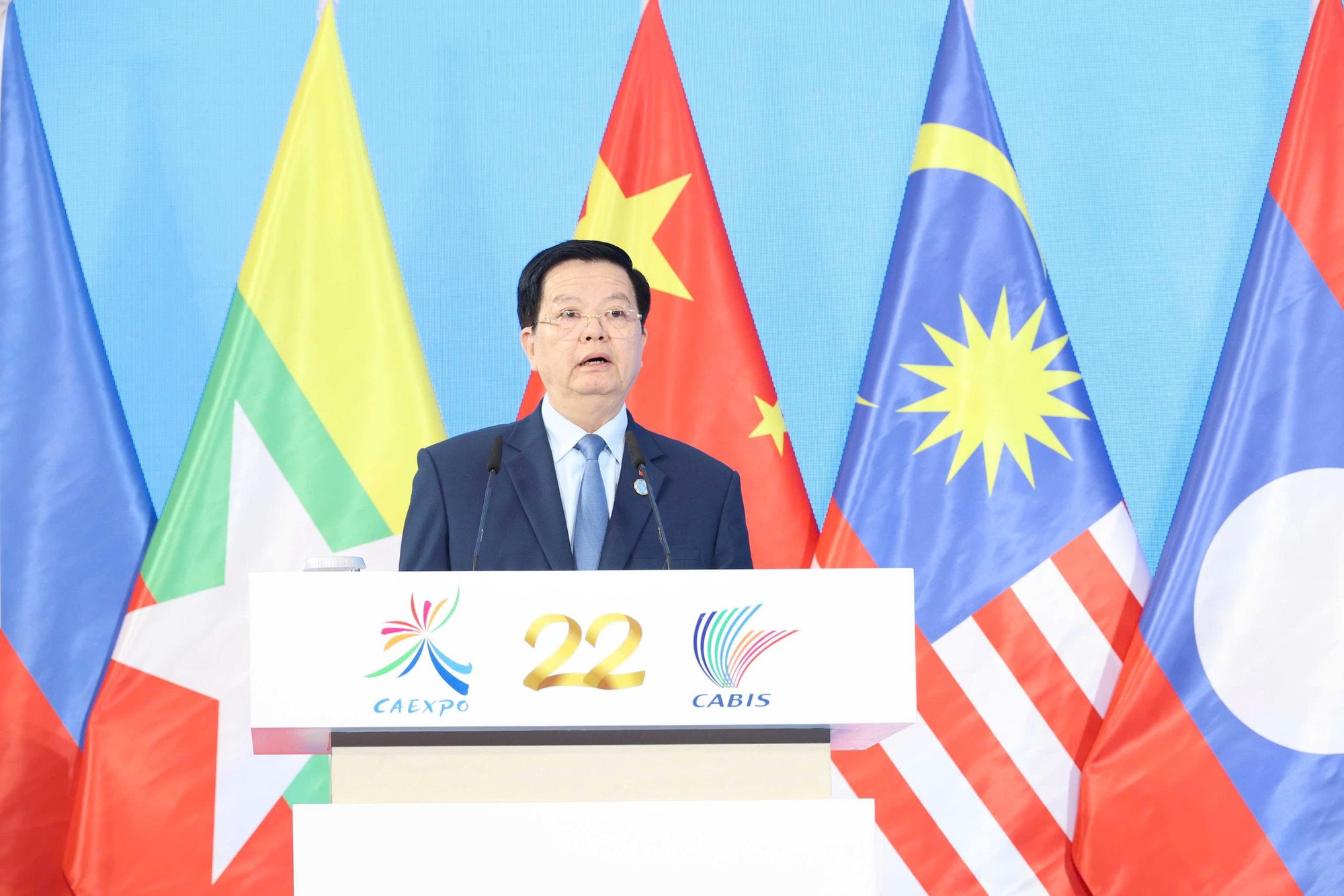 Deputy Prime Minister Mai Van Chinh spoke at the opening ceremony of CAEXPO 2025